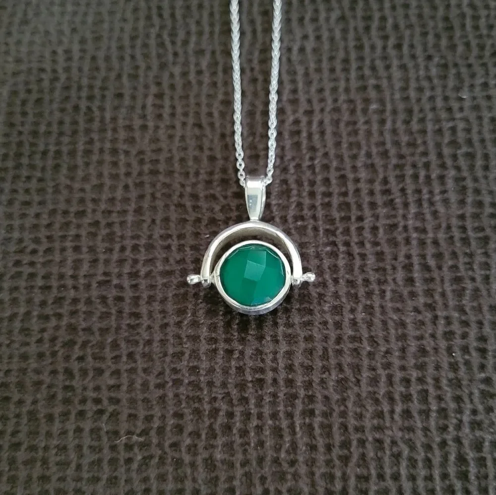 Shivam Rotating Disc💿 Pendant Necklace - NWT